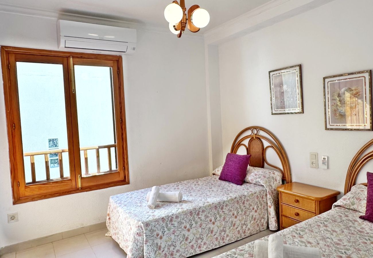 Casa adosada en Gandia - CHALET BALADRE 26    /   PLAYA DE GANDIA