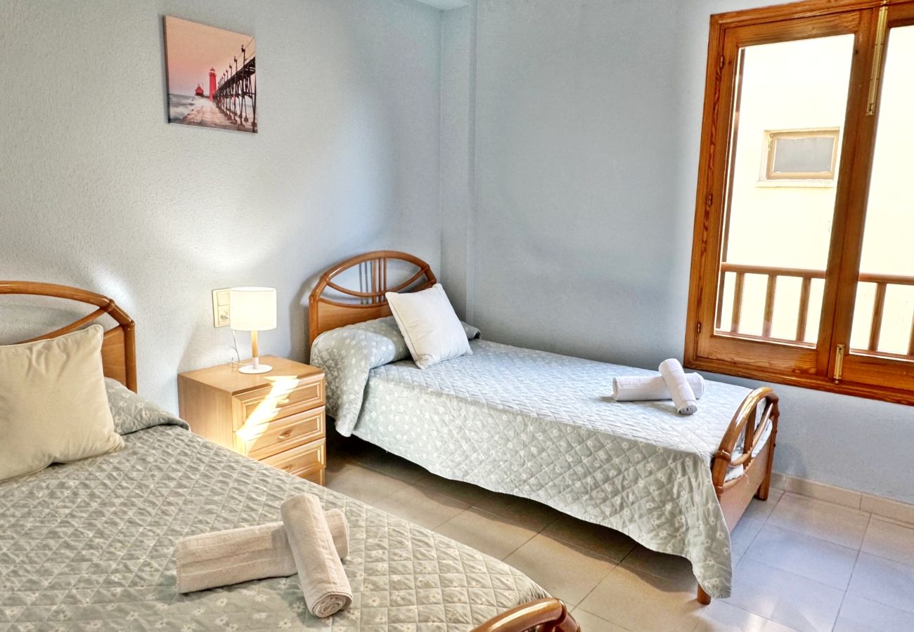 Casa adosada en Gandia - CHALET BALADRE 26    /   PLAYA DE GANDIA