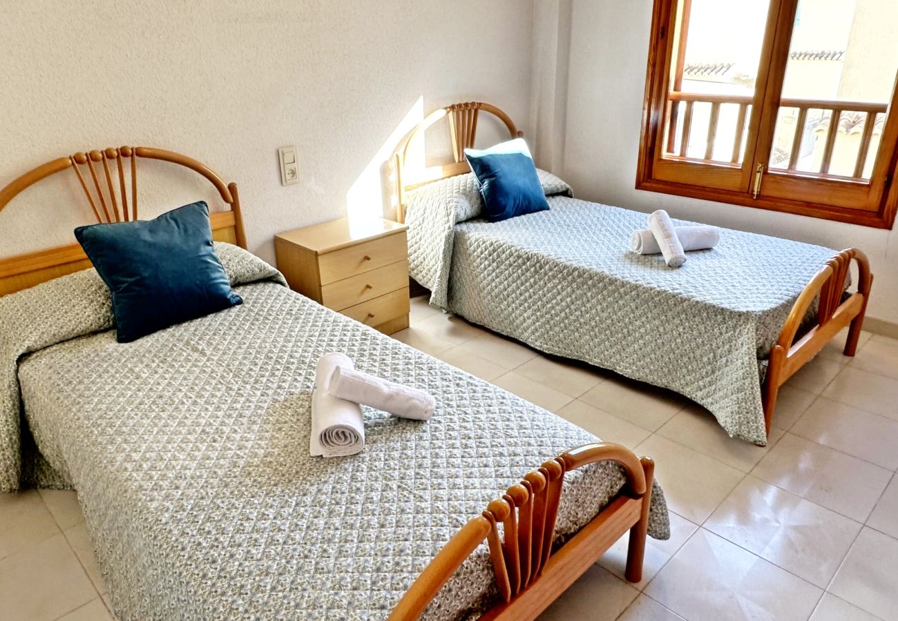 Casa adosada en Gandia - CHALET BALADRE 26    /   PLAYA DE GANDIA