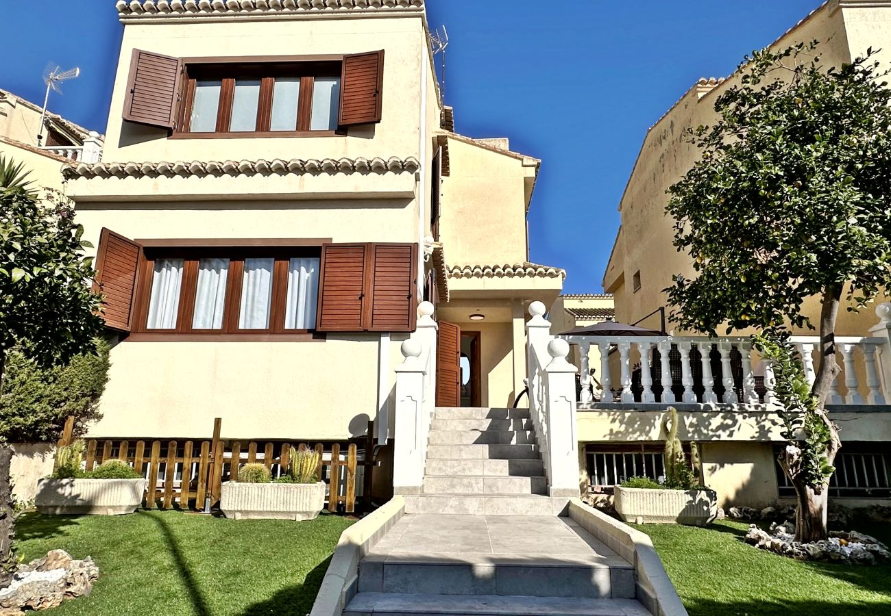 Casa adosada en Gandia - CHALET BALADRE 26    /   PLAYA DE GANDIA