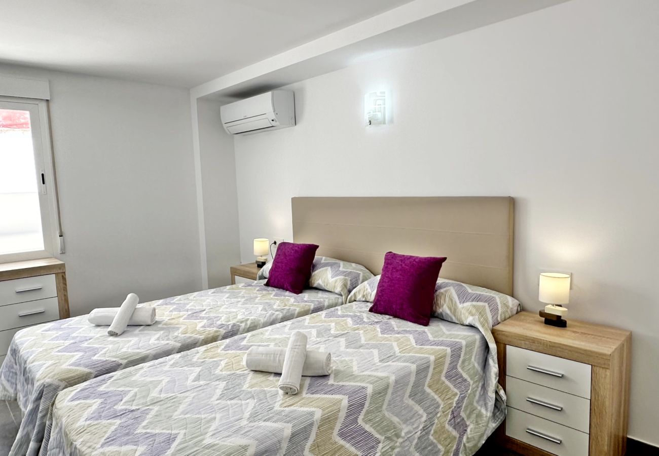 Apartamento en Gandia - ROMPEOLAS 1ª - 5º - 21   /   PLAYA DE GANDIA