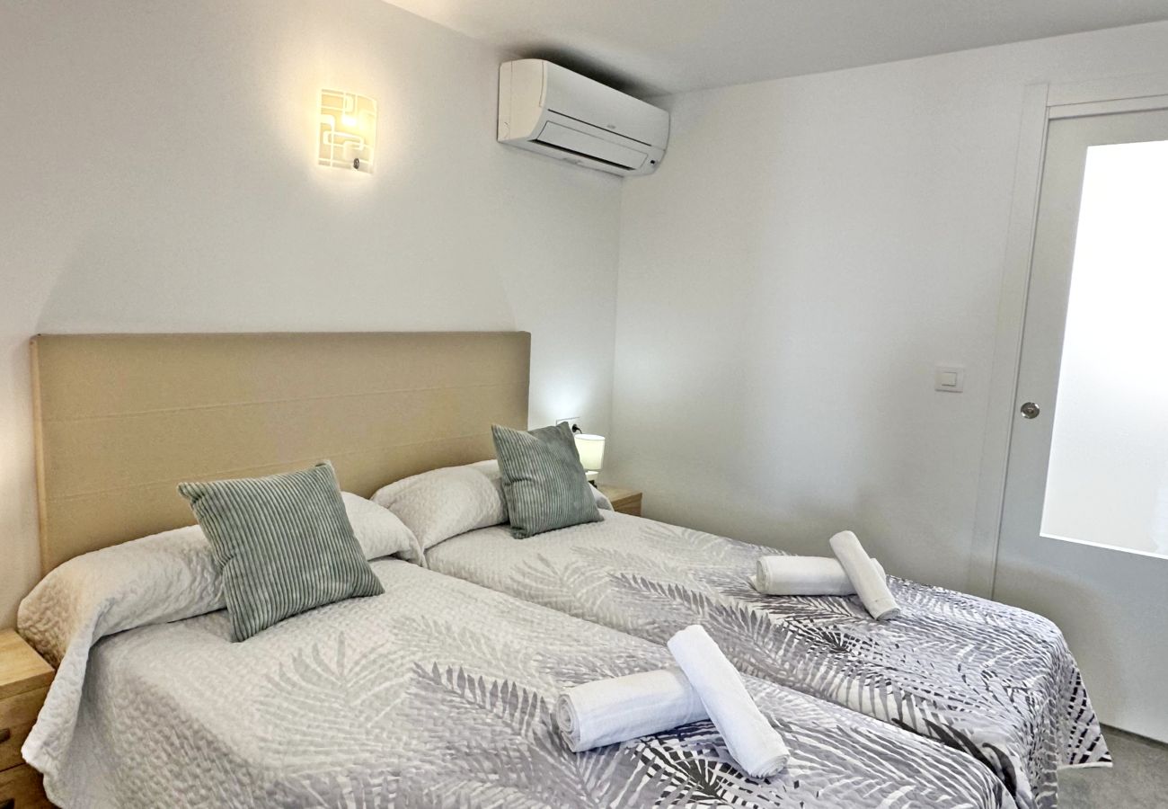Apartamento en Gandia - ROMPEOLAS 1ª - 5º - 21   /   PLAYA DE GANDIA