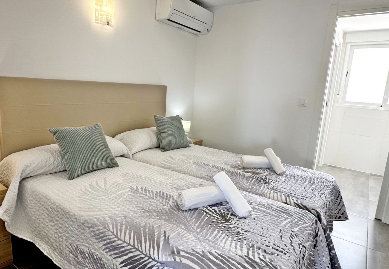 Apartamento en Gandia - ROMPEOLAS 1ª - 5º - 21   /   PLAYA DE GANDIA