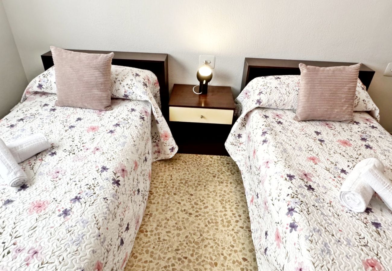 Apartamento en Gandia - ALBATROS II - Esc. Dcha - 3º - 6ª   /   playa de Gandía