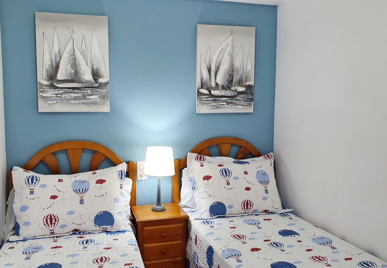 Apartamento en Gandia - APARTAMENTO DE 3 DORMITORIOS FRENTE A LA PLAYA DE GANDIA