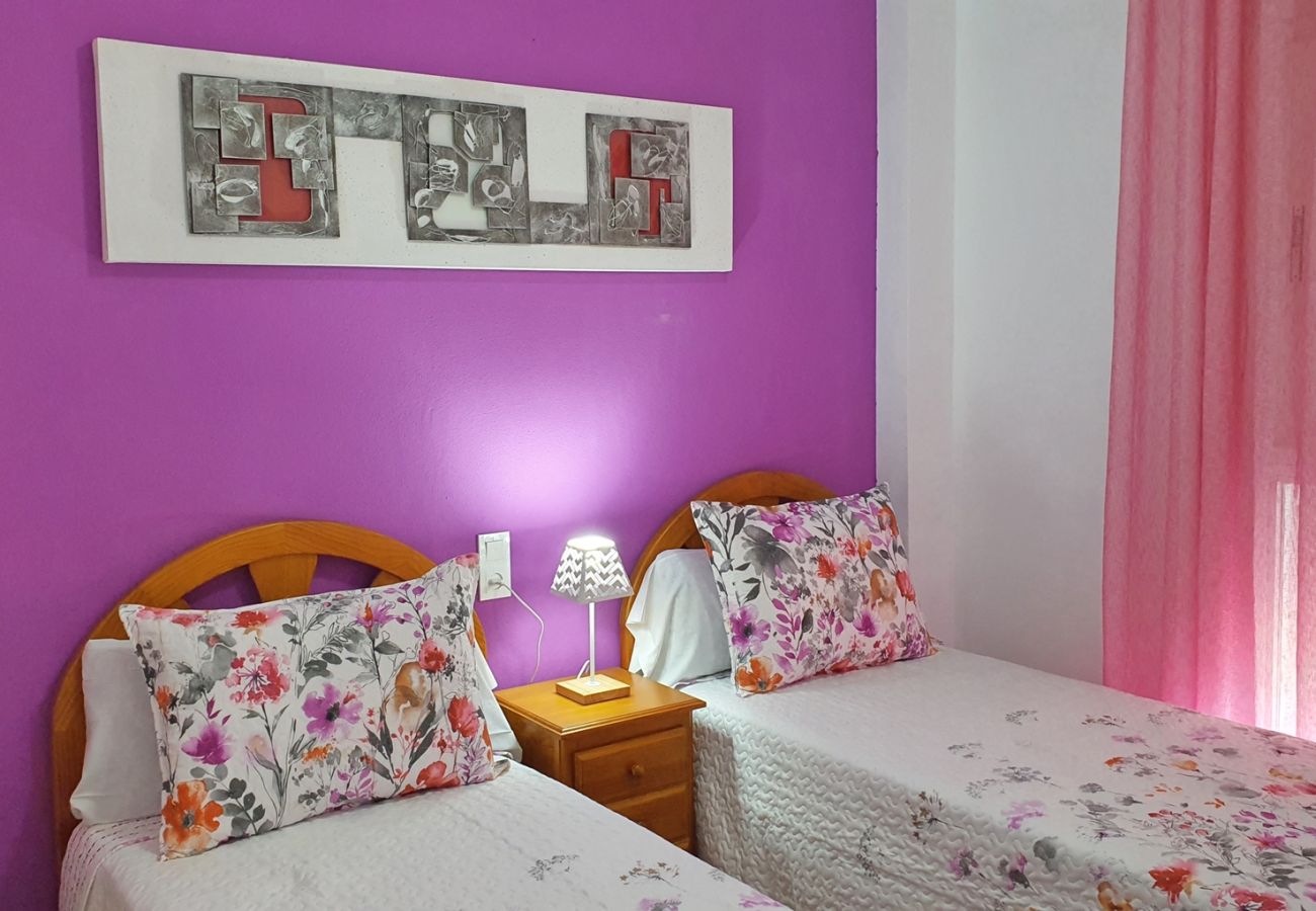 Apartamento en Gandia - APARTAMENTO DE 3 DORMITORIOS FRENTE A LA PLAYA DE GANDIA