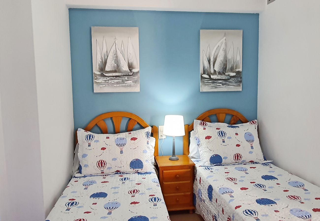 Apartamento en Gandia - APARTAMENTO DE 3 DORMITORIOS FRENTE A LA PLAYA DE GANDIA