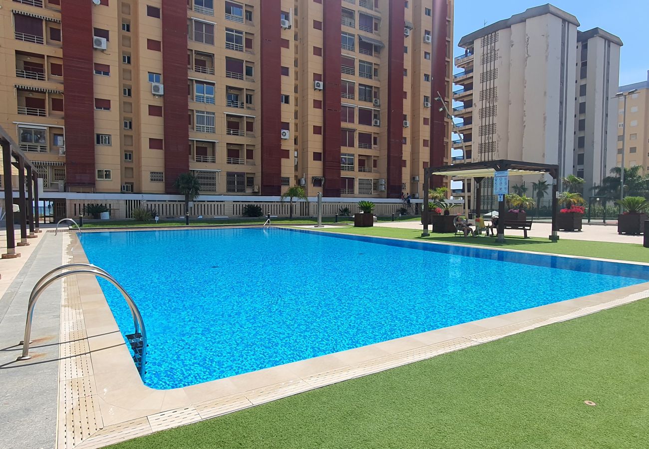 Apartamento en Gandia - APARTAMENTO DE 3 DORMITORIOS EN PRIEMRA LINEA DE PLAYA DE GANDIA